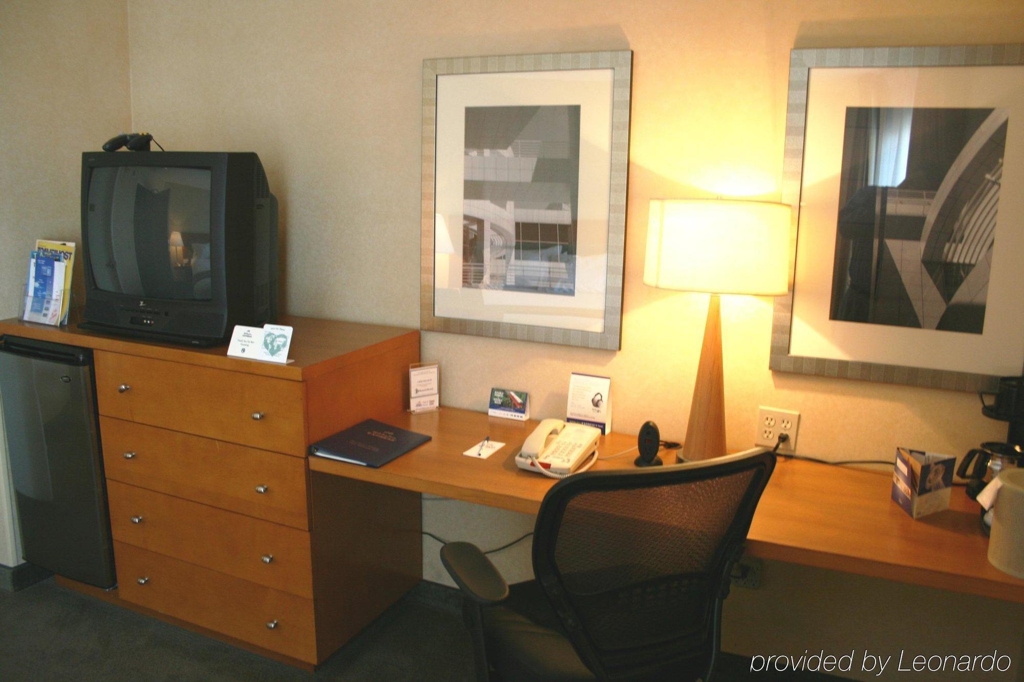 Holiday Inn Express West Los Angeles By Ihg Exterior foto