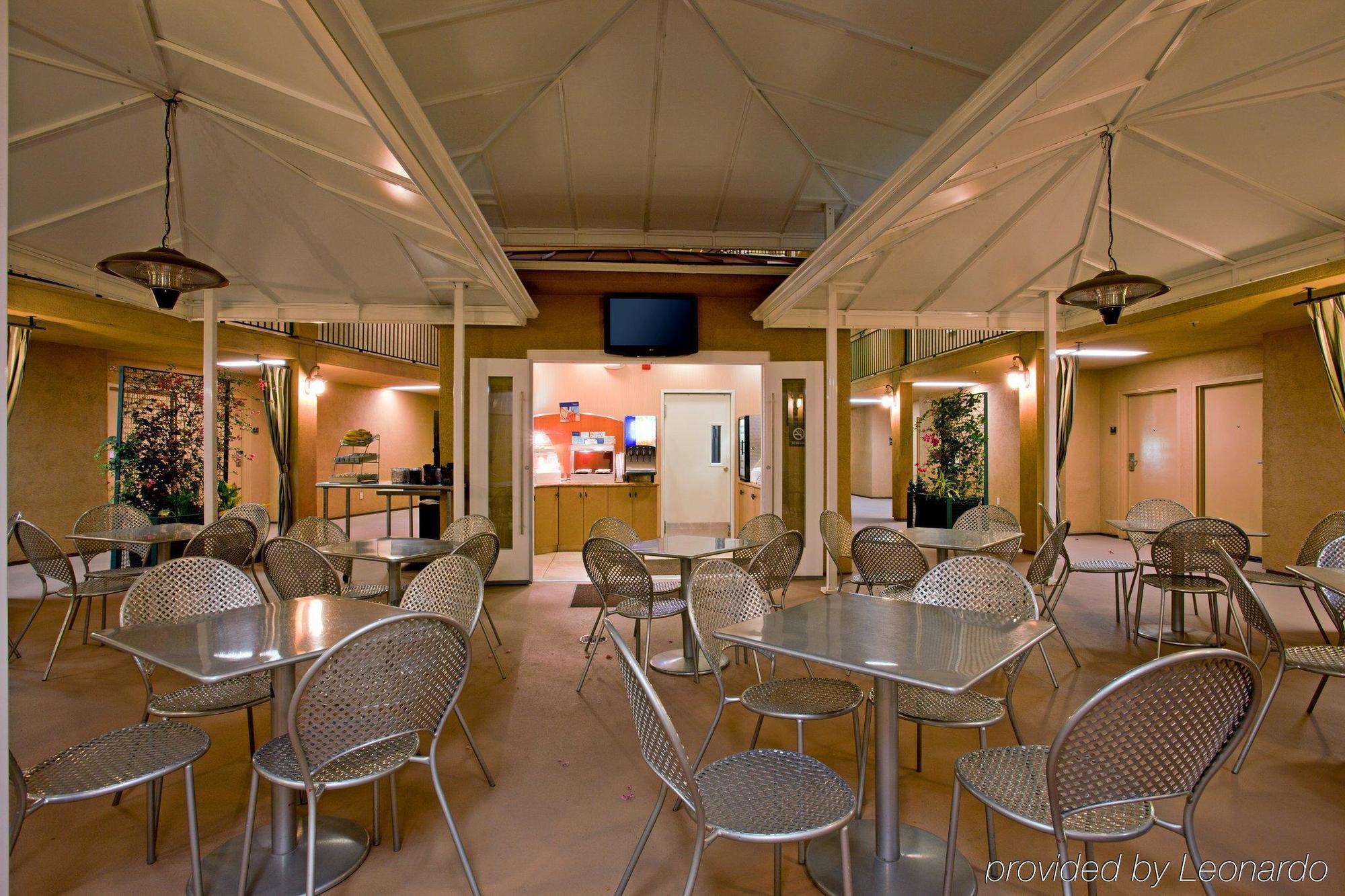 Holiday Inn Express West Los Angeles By Ihg Restaurante foto
