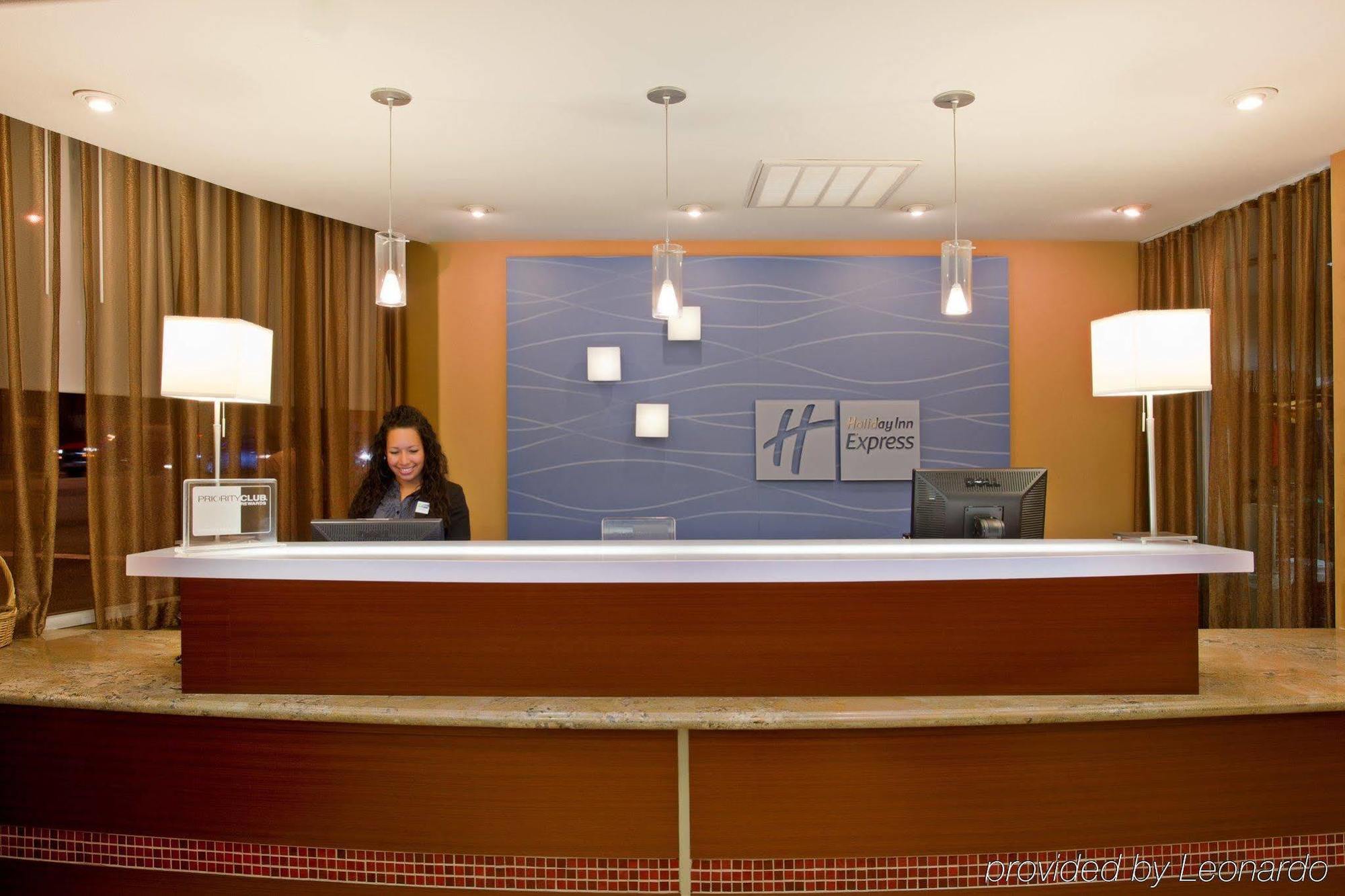 Holiday Inn Express West Los Angeles By Ihg Exterior foto