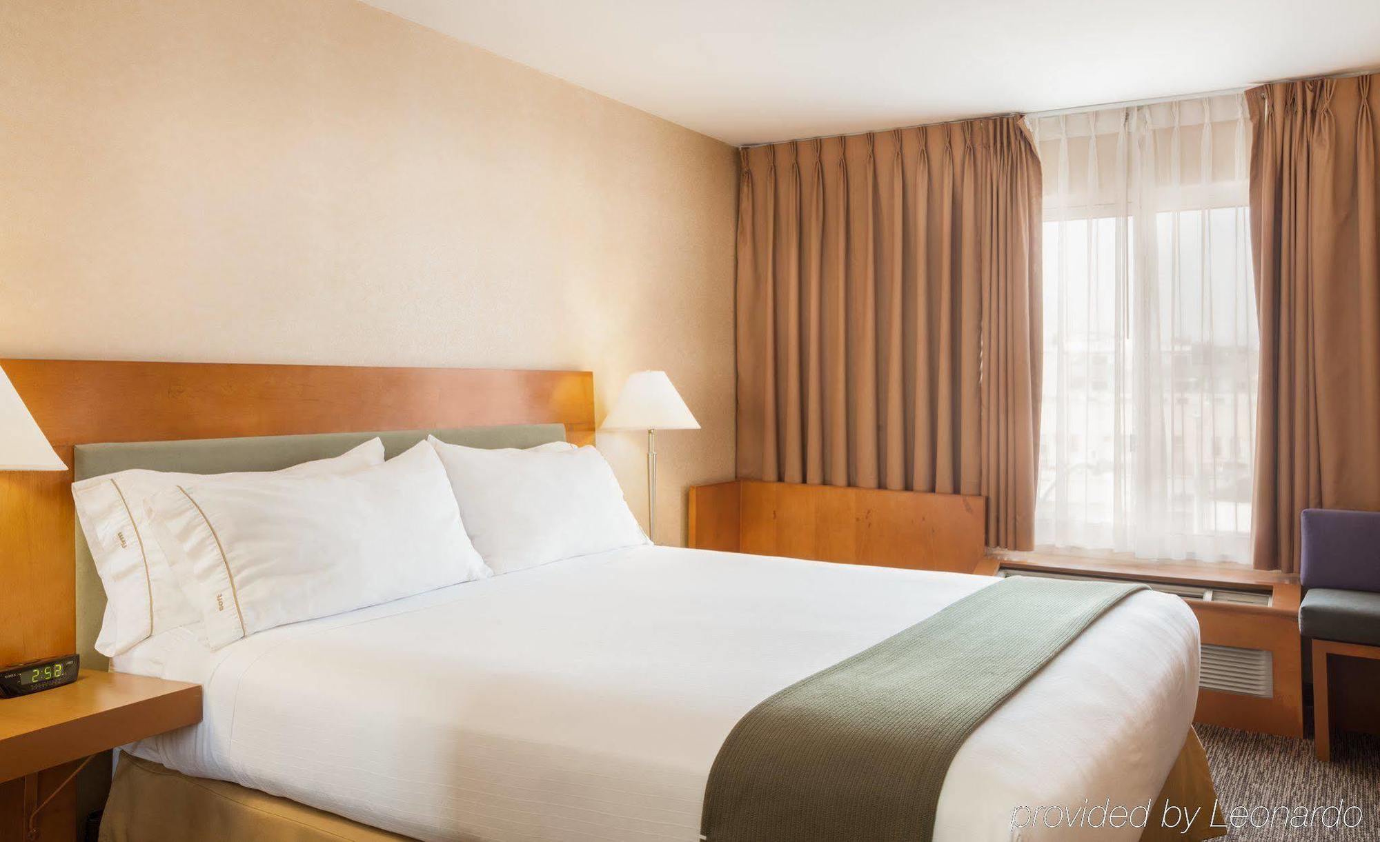 Holiday Inn Express West Los Angeles By Ihg Exterior foto