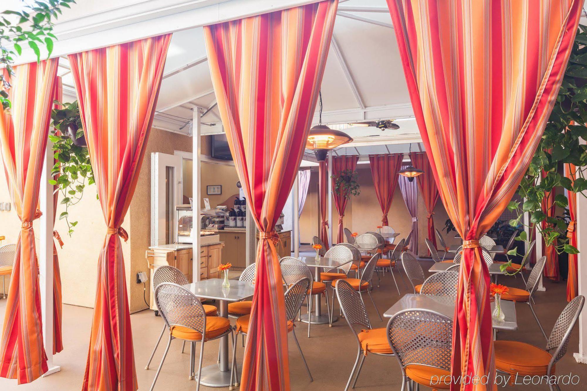 Holiday Inn Express West Los Angeles By Ihg Exterior foto