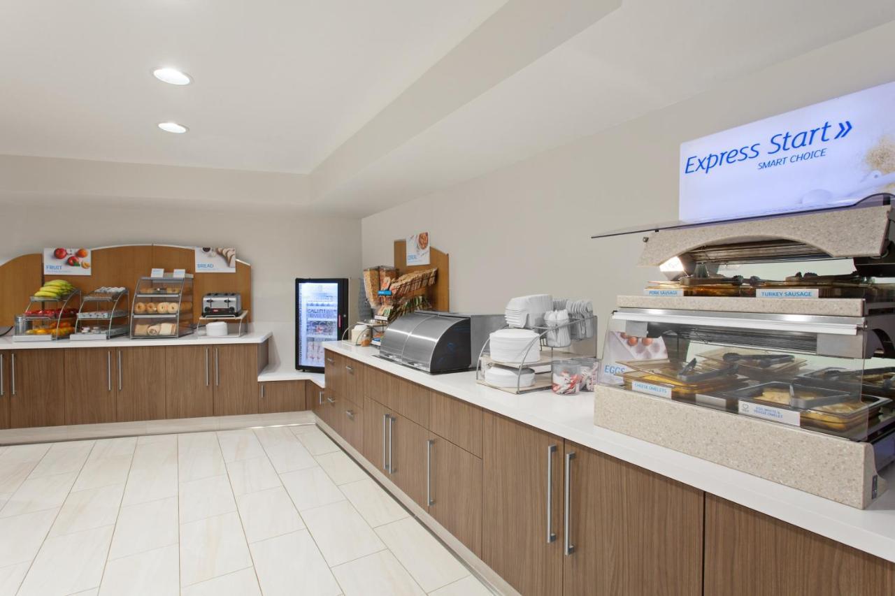 Holiday Inn Express West Los Angeles By Ihg Exterior foto